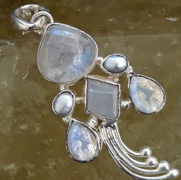 Rainbow Moonstone & Titanium Pearl Pendant - Picture 3 of 5